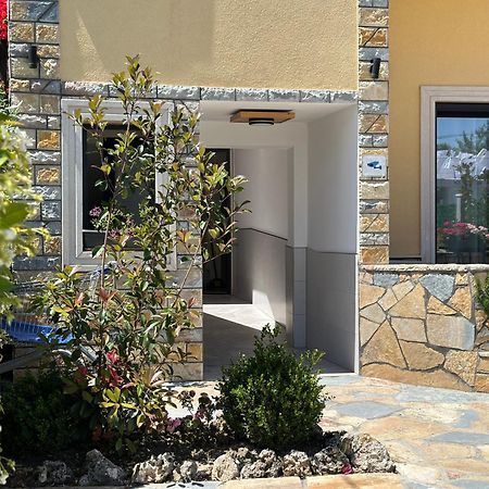Arial Penthouse Suites Vlorë Exteriör bild