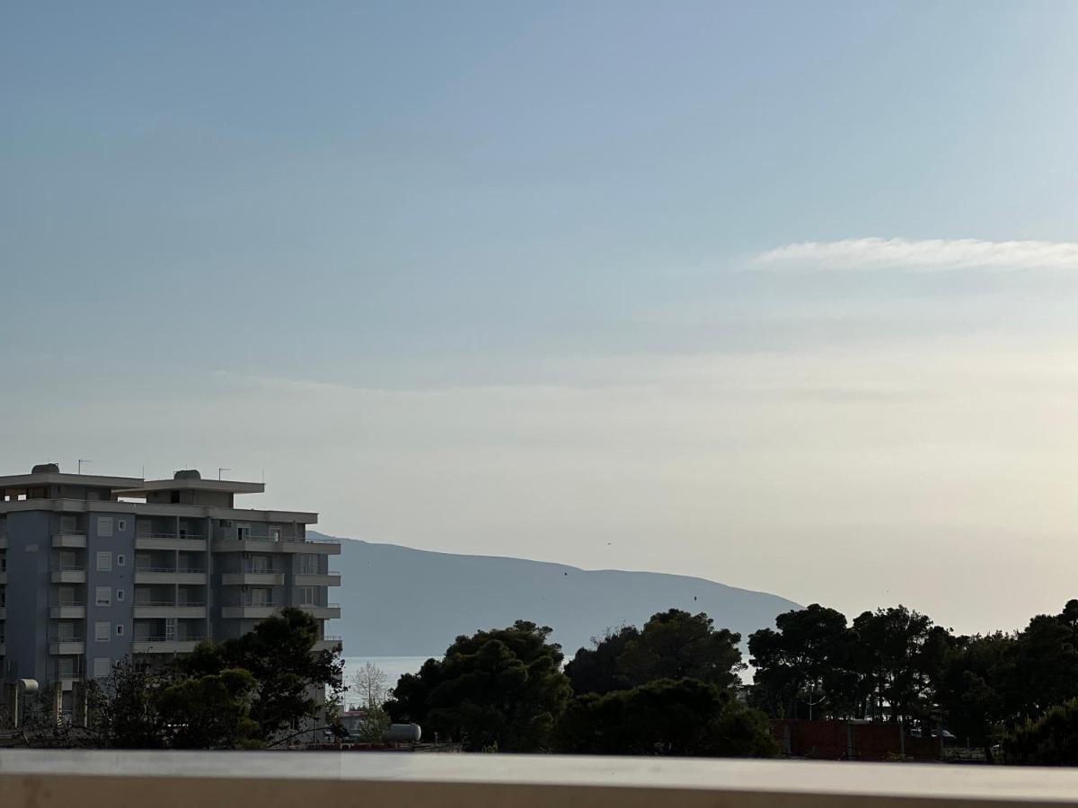 Arial Penthouse Suites Vlorë Exteriör bild