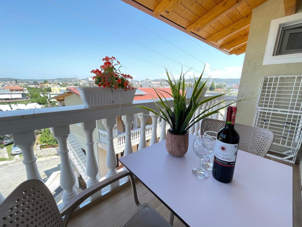 Arial Penthouse Suites Vlorë Exteriör bild