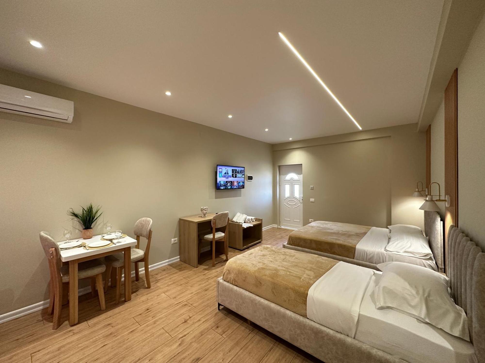 Arial Penthouse Suites Vlorë Rum bild